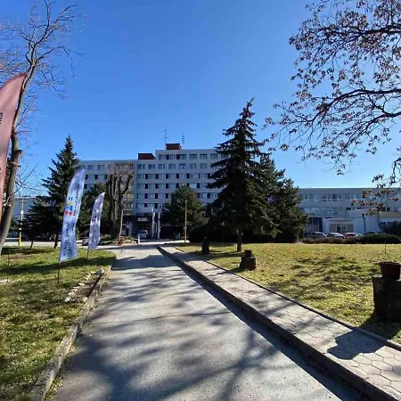 Akadémia Hotel 2*